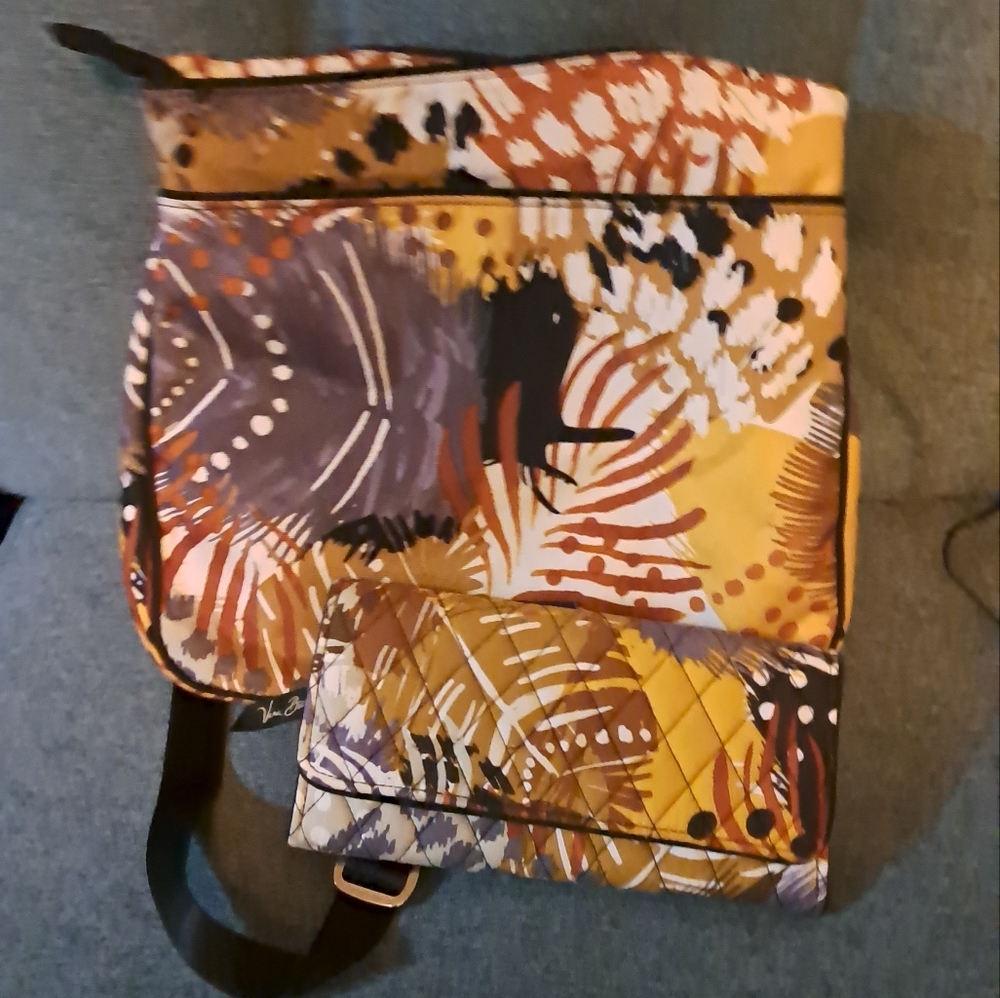 Vera Wang crossbody